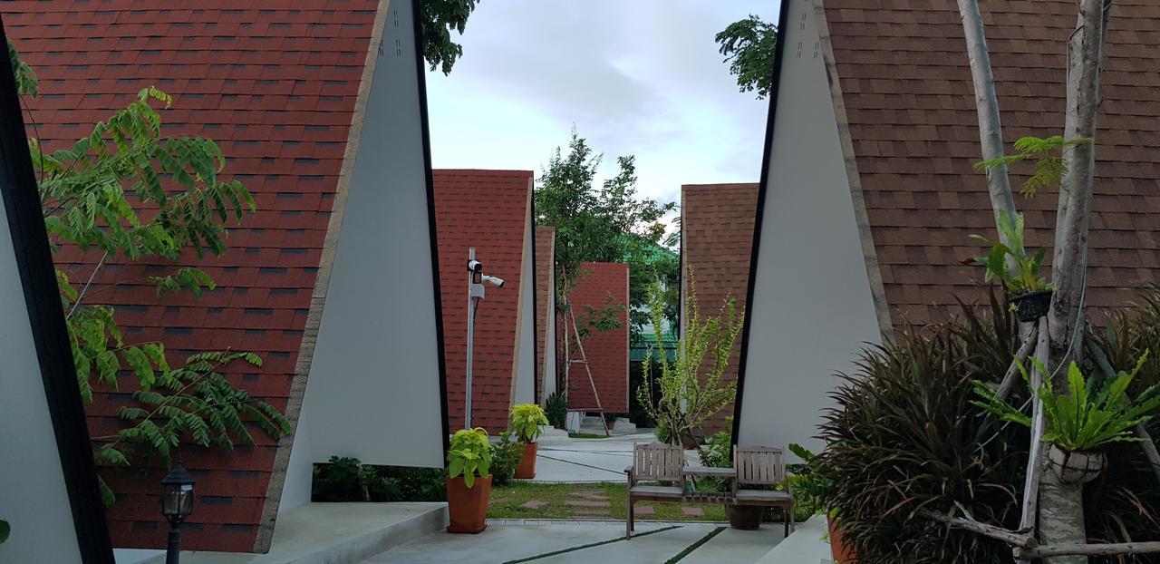 The Mug Resort Chonburi Esterno foto